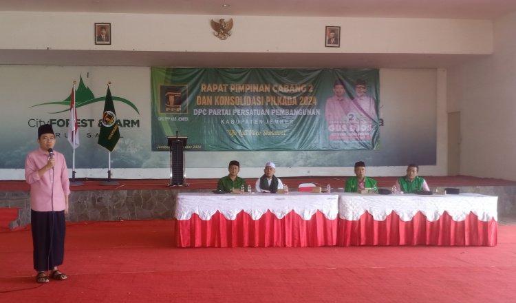 Gus Fawait berpidato dalam acara Rapimcab 2 dan Konsolidasi Pilkada 2024. (Foto: Istimewa)