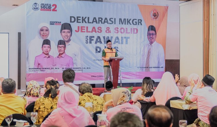 Bang Poer menyampaikan sambutannya dalam acara Deklarasi MKGR Jember, Senin (14/10/2024). (Foto: Istimewa)