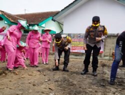 Polres Pacitan Dukung Asta Cita: Galakkan Swasembada Pangan dengan Tanam Jagung dan Tebar Benih Ikan