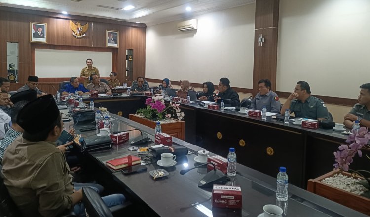 Rapat Pansus Pilkada dan Bawaslu di Gedung DPRD Jember, Senin (11/11/2024). (Foto: Istimewa)