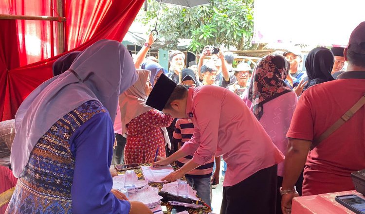 Gus Fawait mencoblos di TPS 11 Dusun Krajan, Rabu (27/11/2024). (Foto: Istimewa)