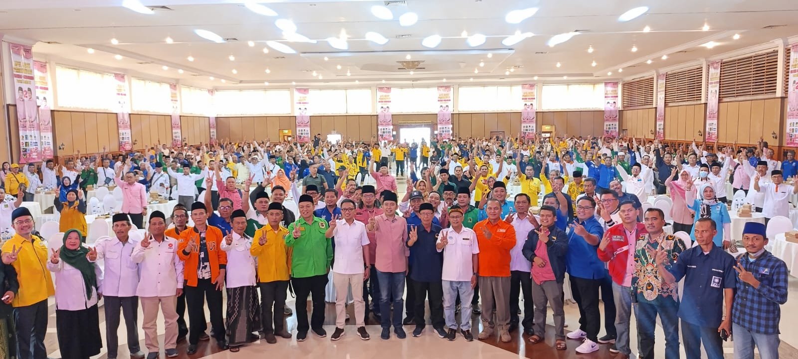 Apel Siaga Pemenangan Paslon 02 di New Sari Utama Convention Hall, Kamis (21/11/2024). (Foto: Zainul Hasan)