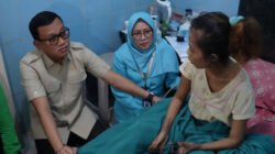 Menteri P2MI mengunjungi Septa di kediamannya, Jumat (20/12/2024). (Foto: Zainul Hasan)