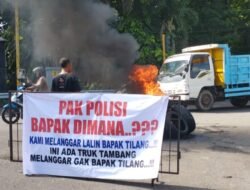 Kesal Jalan Rusak Akibat Truk Overload, Warga Jember Blokade Akses ke Pabrik Imasco