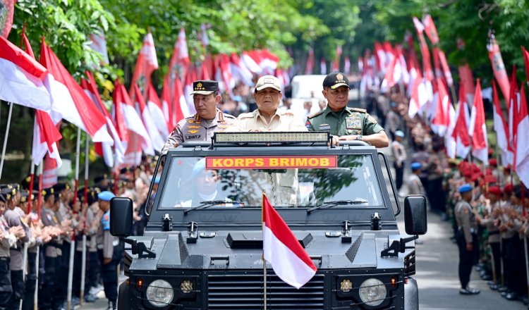 Presiden Prabowo (tengah) dalam pembukaan Apel Kasatwil Polri tahun 2024. (Foto: Istimewa)