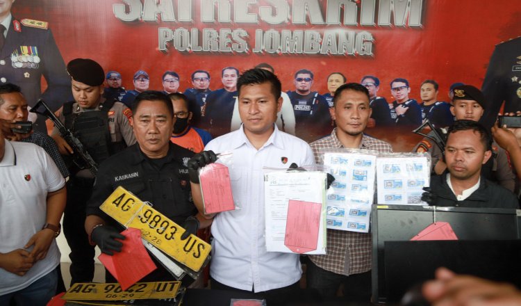 Konferensi pers ungkap kasus penangkapan sindikat penyalahgunaan BBM, Kamis (19/12/2024). (Foto: Istimewa)