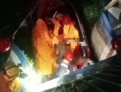 Tim SAR Gabungan Evakuasi Mayat Pria di Dam Talang Jember