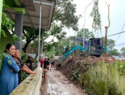 Termakan Usia, Tembok Pembatas RS UNEJ Roboh