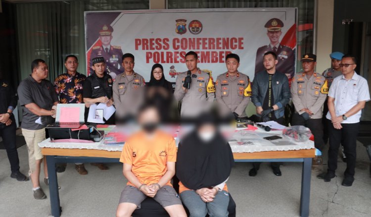 Konferensi pers di Mapolres Jember ungkap kasus pemalsuan dokumen oleh Pasutri, Kamis (16/1/2025). (Foto: Humas Polres Jember)