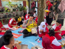 Mobil Senyum Polres Tulungagung Hadir di SLB Campurdarat, Bagikan Makanan Bergizi untuk Generasi Emas