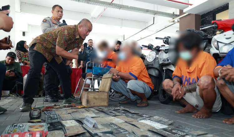 Konferensi pers di Mako Polda Jatim. (Foto: Istimewa)