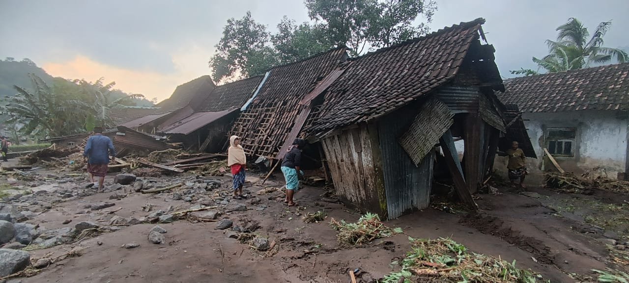 Kondisi rumah warga terdampak banjir bandang, Rabu (5/2/2025). (Foto: Teamwork)
