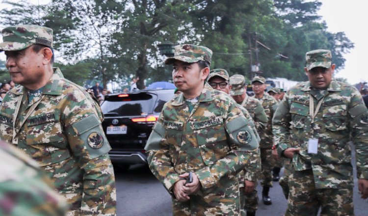 Gus Fawait mengikuti retret di Lapangan Rindam IV/Diponegoro. (Foto: Diskominfo Jember)