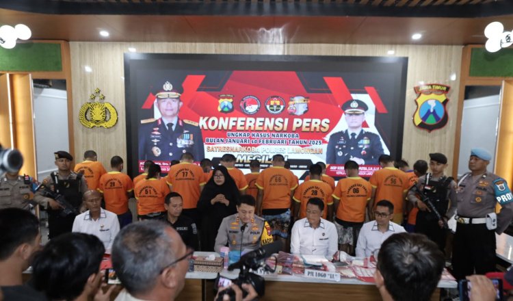 Konferensi pers di Mako Polres Lamongan, Rabu (26/2/2025). (Foto: Istimewa)