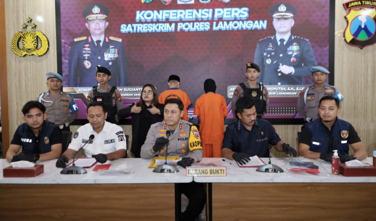 Konferensi pers di Mako Polres Lamongan, Selasa (11/3/2025). (Foto: Istimewa)