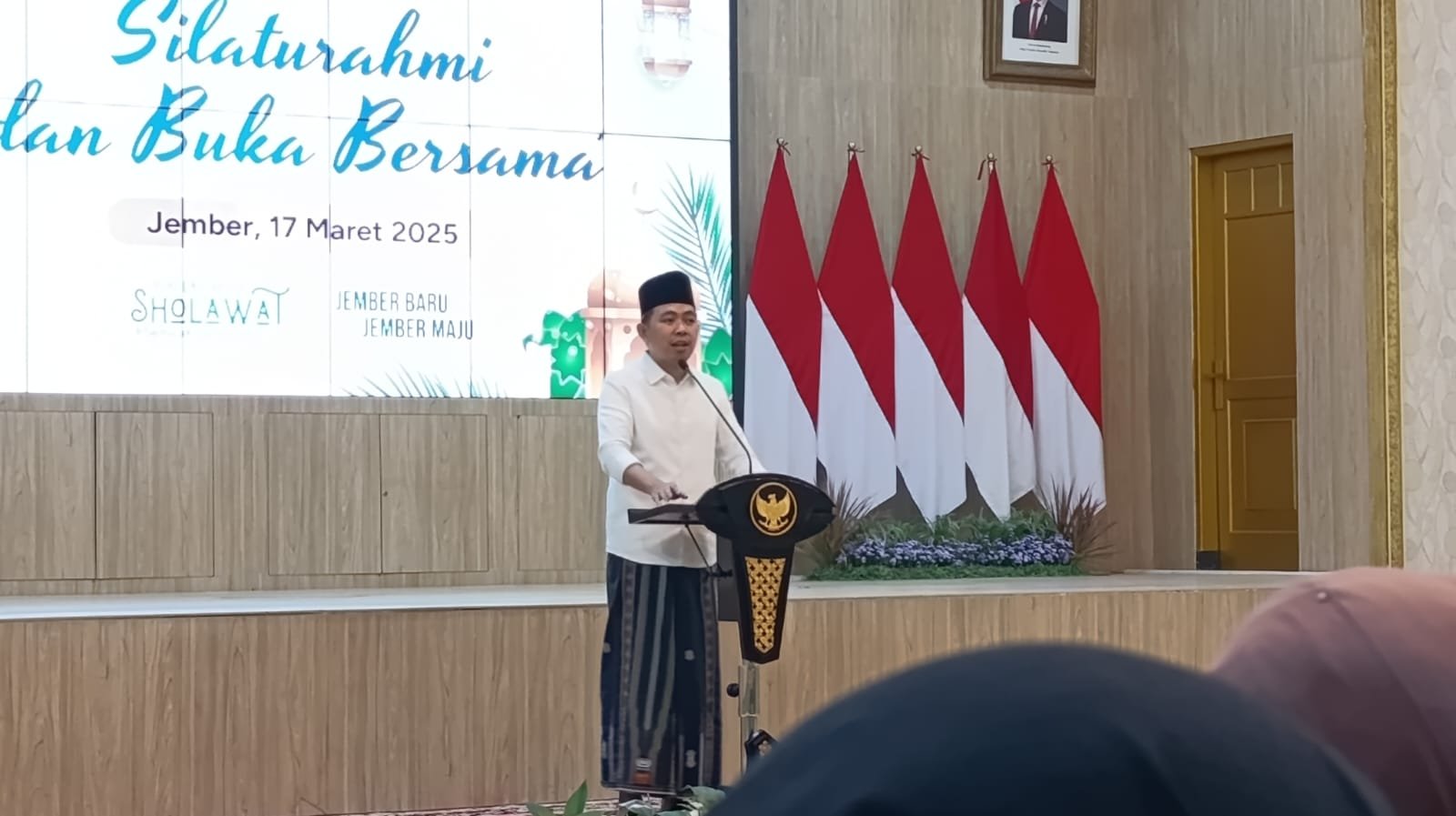 Gus Fawait memberikan sambutan dalam acara silaturahmi dan buka bersama dengan awak media, Senin (17/3/2025). (Foto: Zainul Hasan)