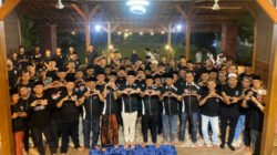 Keluarga besar BAMPER dan Bupati Jember foto bersama, Sabtu (12/4/2025). (Foto: Istimewa)