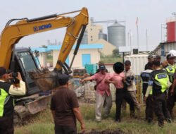 Nekat Palak Proyek Pipa Gas di Kawasan PIER Pasuruan, 3 Preman Diringkus Polisi