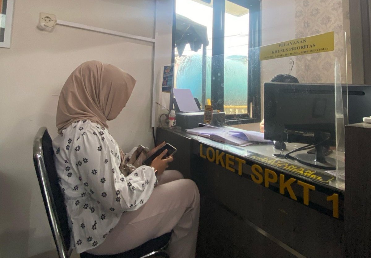 DF melapor ke Polres Jember, Senin (21/4/2025). (Foto: Istimewa)