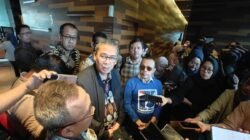 Koordinator Jamsos Pekerja dan Buruh diwawancarai media, Rabu (21/5/2025). (Foto: Istimewa)