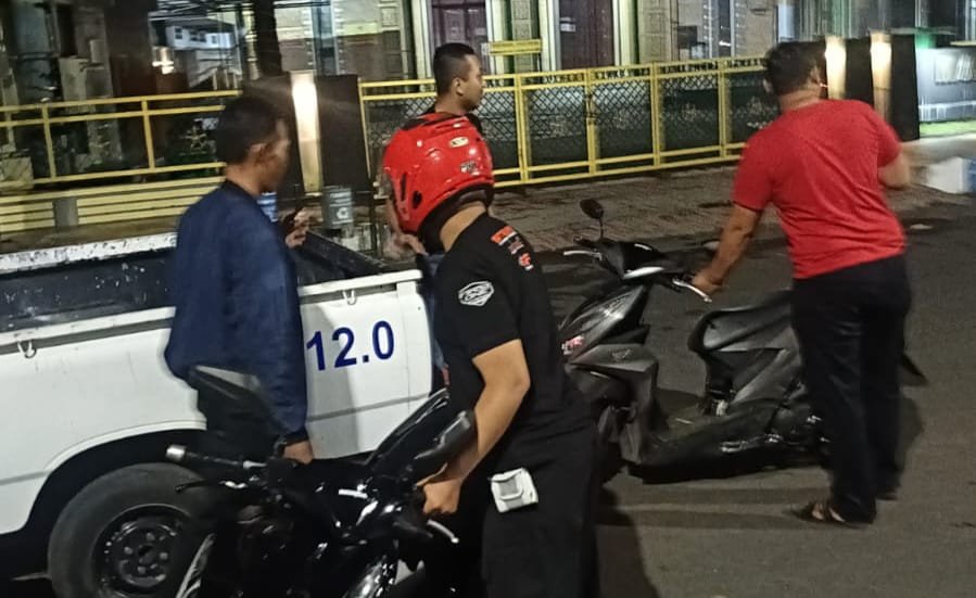 Satlantas Polres Situbondo menggelar razia, Jumat (9/5/2025) malam. (Foto: Istimewa)