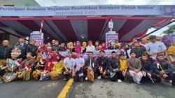 22 siswa SMA/SMK foto bersama usai mengikuti pembekalan olimpiade SEASO 2025. (Foto: Istimewa)