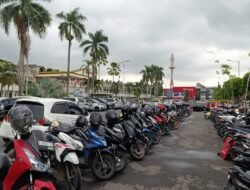 Pemkab Jember Gratiskan Parkir Tapi Jukir Masih Tarik Uang? Dishub: Segera Laporkan!