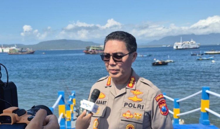 Kabid Humas Polda Jawa Timur diwawancarai media, Selasa (8/7/2025). (Foto: Humas Polres)