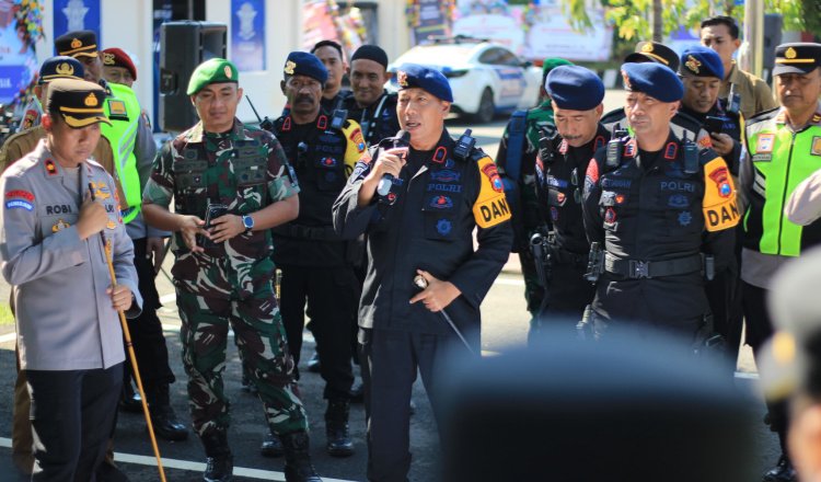Apel kesiapan pengamanan pengesahan warga baru PSHT, Selasa malam (8/7/2025). (Foto: Humas Polres)