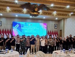 Pengurus PWI Jember Periode 2025-2028 Resmi Dikukuhkan, Gus Fawait: Beri Kritikan yang Membangun