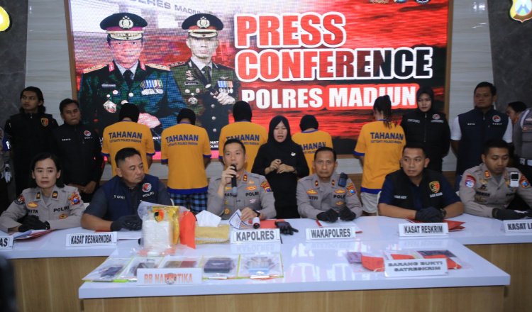 Konferensi pers di Mapolres Madiun, Jumat (8/8/2025). (Foto: Humas Polres)