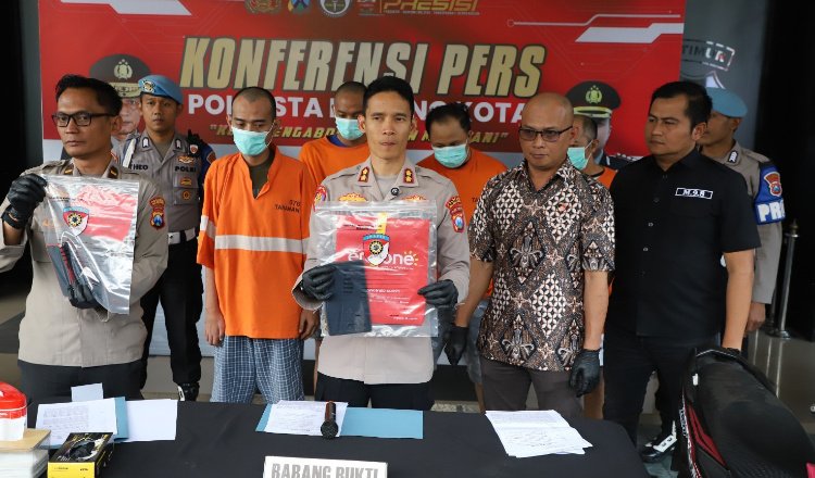 Konferensi pers di Mapolresta Malang, Sabtu (9/8/2025). (Foto: Humas Polres)