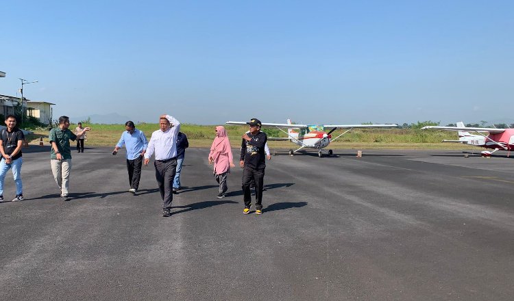 Komisi C DPRD Jember menyidak Bandara Notohadinegoro, Jumat (15/8/2025). (Foto: Istimewa)