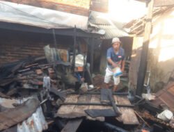 Ditinggal Tidur di Rumah Menantu, Rumah Warga Situbondo Terbakar
