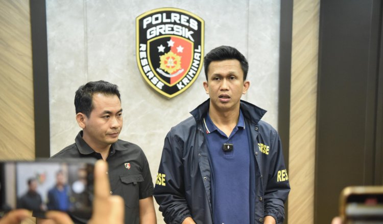 Kasatreskrim Polres Gresik diwawancarai media, Jumat (22/8/2025). (Foto: Humas Polres - ZONA INDONESIA)