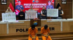 Konferensi pers di Mapolres Jember: Ungkap peredaran uang palsu. (Foto: Teamwork - ZONA INDONESIA)