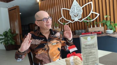 General Manager Java Lotus, Jeffrey Wibisono, diwawancarai media. (Foto: Istimewa - ZONA INDONESIA)