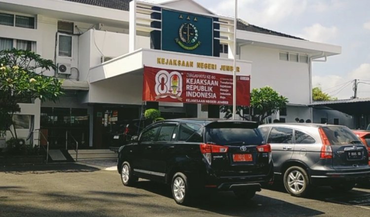Kantor Kejari Jember. (Foto: Teamwork - ZONA INDONESIA)