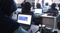 Jember Era Baru! Anak-anak SDN Banjarsengon 2 Sudah Biasa Belajar dengan Chromebook