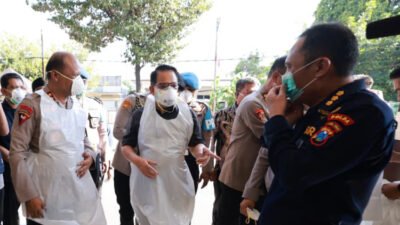 Proses Identifikasi Korban Robohnya Ponpes Al-Khoziny, Jumat (3/10/2025). (Foto: Dok/Humas Polres Jember - ZONA INDONESIA)