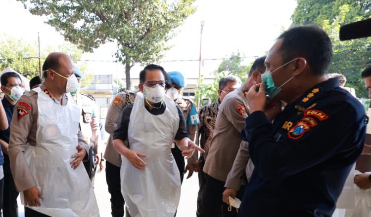Proses Identifikasi Korban Robohnya Ponpes Al-Khoziny, Jumat (3/10/2025). (Foto: Dok/Humas Polres Jember - ZONA INDONESIA)
