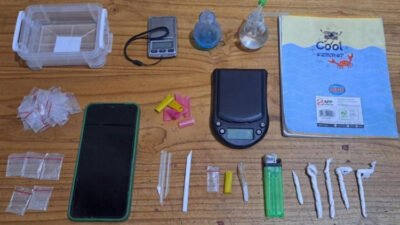 Barang bukti yang berhasil disita polisi dari IL. (Foto: Humas Polres Situbondo - ZONA INDONESIA)
