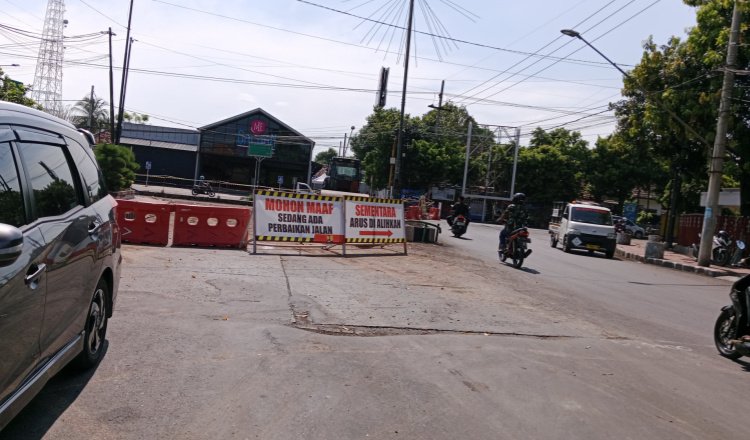 Salah satu ruas jalan kota yang diperbaiki menggunakan anggaran DBHCHT Tahun 2025. (Foto: Zainul Hasan - ZONA INDONESIA)