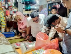 Satgas Pangan Polres Jember dan Bulog Sidak Pasar Tanjung, Ingatkan Pedagang Patuhi HET Beras