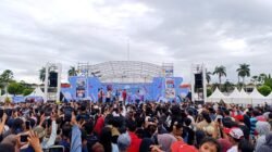 Penampilan artis ibu kota dalam event Karnaval SCTV di Alun-Alun Jember, Sabtu (15/11/2025). (Foto: Zainul Hasan - ZONA INDONESIA)