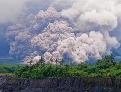 Status Gunung Semeru Naik Jadi Level IV, Awan Panas Terjadi Beruntun pada Rabu Sore