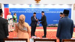 Prosesi pengukuhan KPwBI Jember, Senin (5/1/2026). (Foto: Istimewa - ZONA INDONESIA)