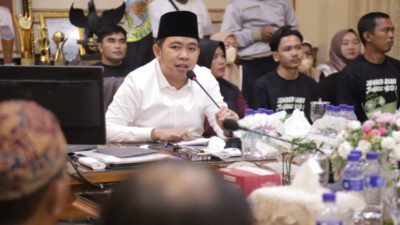 Bupati Jember mengikuti zoom meeting panen raya bersama Presiden RI, Rabu (7/1/2026). (Foto: Dok/Diskominfo Jember - ZONA INDONESIA)