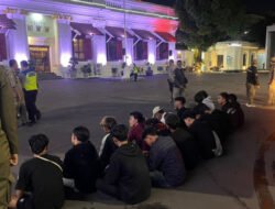 Hendak Tawuran, 18 Pendekar di Surabaya Diamankan Polisi