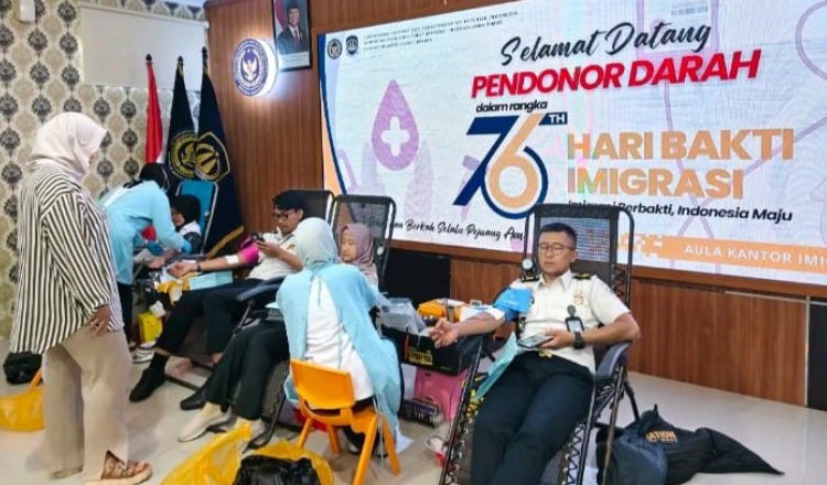 Kantor Imigrasi Kelas I TPI Jember menggelar bakti sosial. (Foto: Istimewa - ZONA INDONESIA)